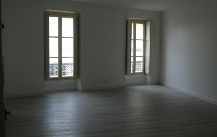 Annonces BEDARIEUX : Appartement | NIMES (30900) | 84 m2 | 785 € 